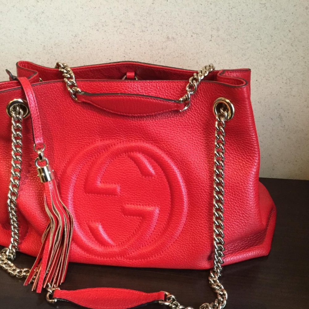 GUCCI Pebbled Leather Medium Chain Shoulder Bag